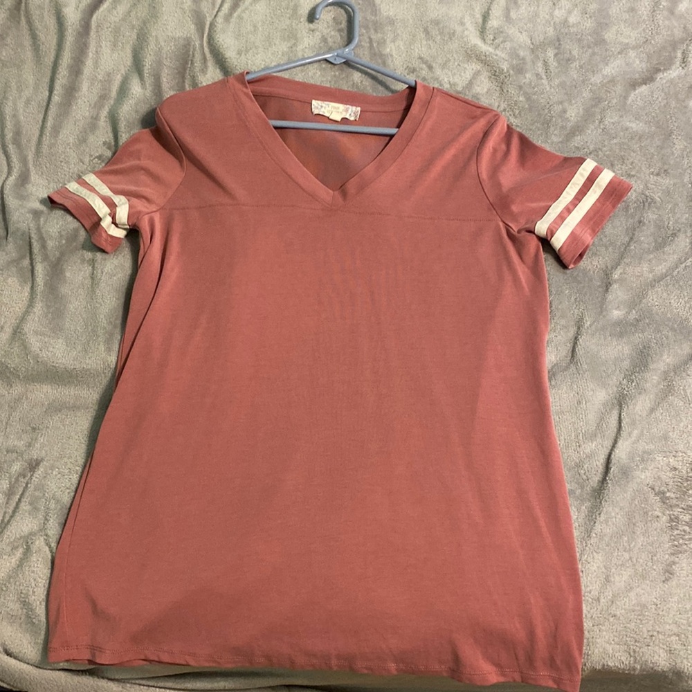 pink shirt